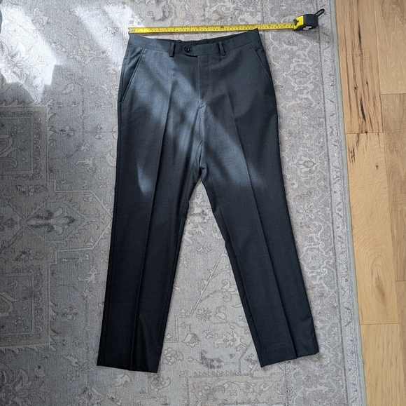 three piece suit - Picture 4 of 5